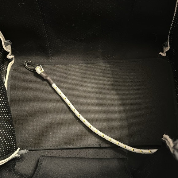 Haute Shore Tote - Picture 10 of 12